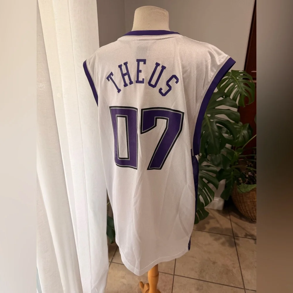 Vintage Signed Sacramento Kings Reggie Theus #07 Adidas NBA Jersey‎  Size L